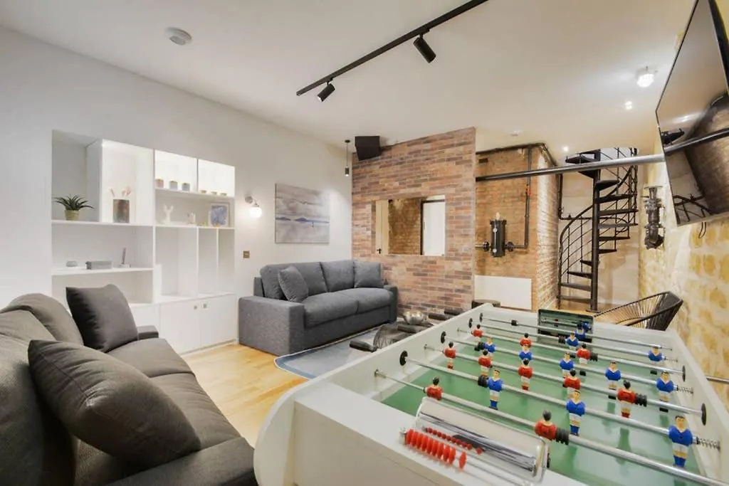 Amazing 10Bed In The Heart Of Le Marais And Suprises... Appartamento Parigi
